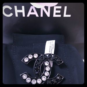 ❌SOLD❌Beautiful black and white crystal CHANEL